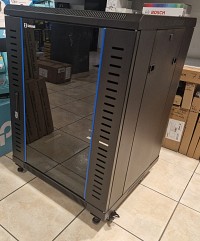 Safewell® Επιδαπέδια Καμπίνα RACK 18U Π60/Β60 Μαύρη 800kg SNB6618